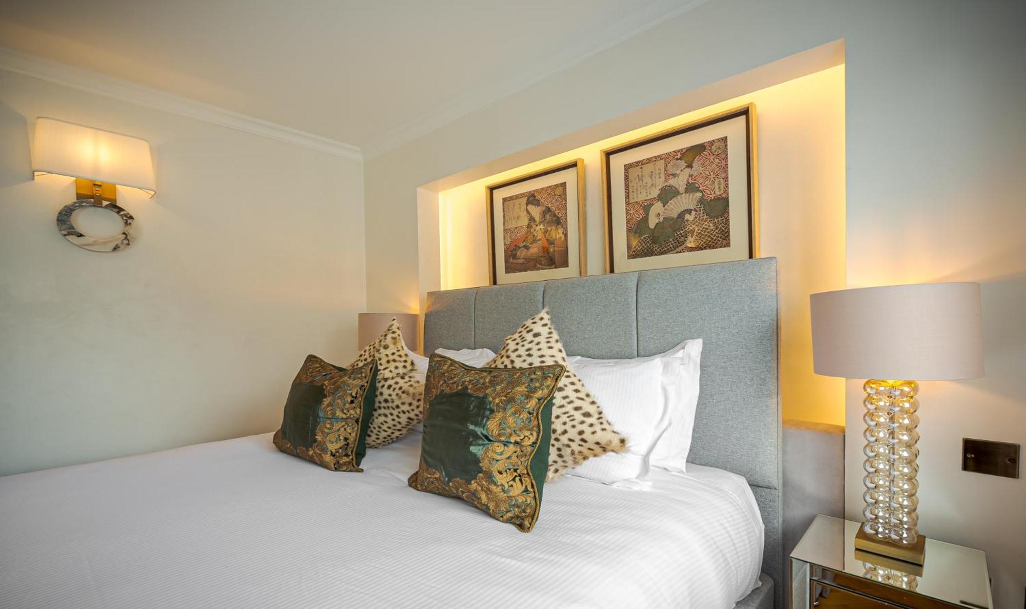 Modern Knightsbridge Apartment With Balcony Overlooking Harrods Prime Location Лондон Экстерьер фото