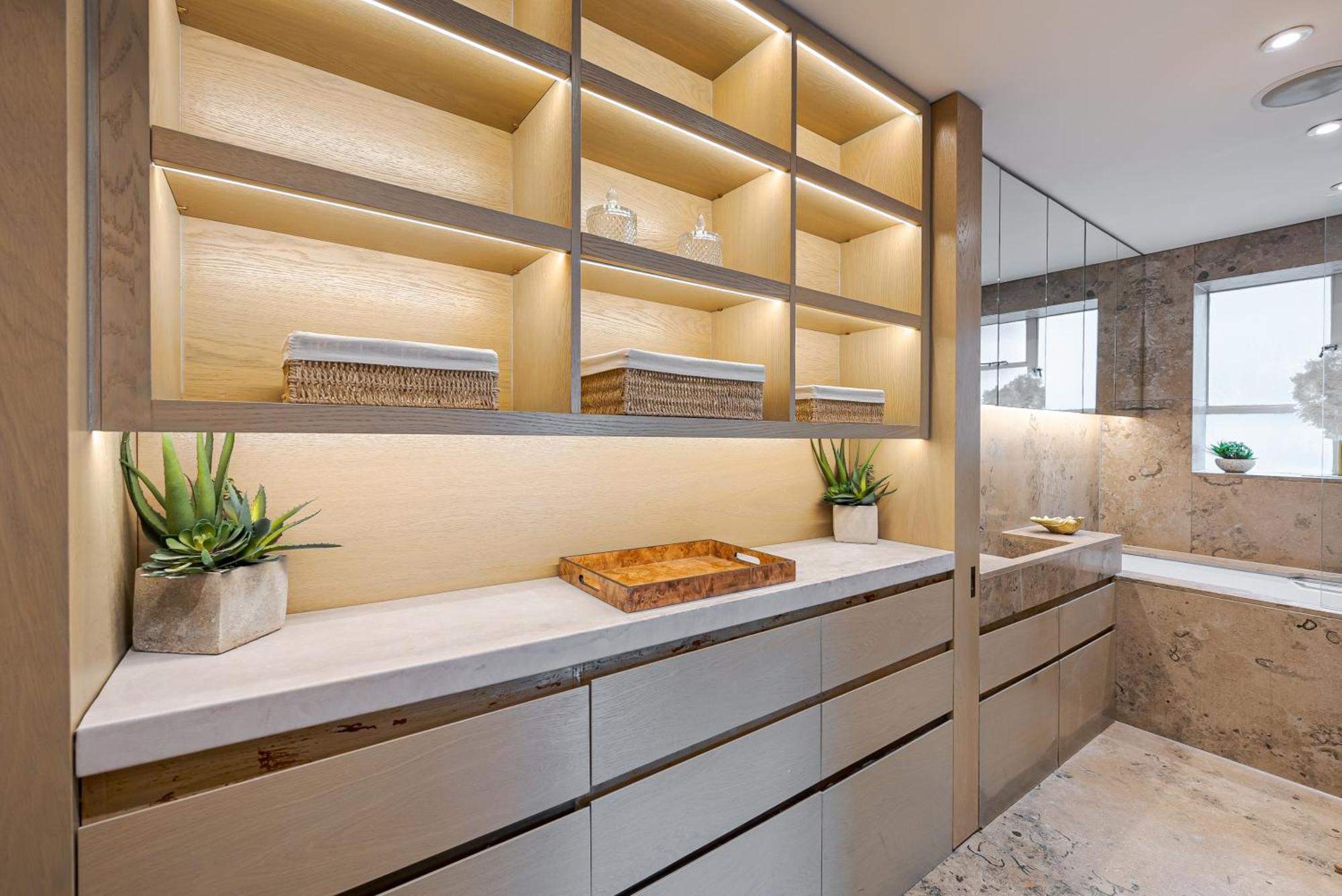 Modern Knightsbridge Apartment With Balcony Overlooking Harrods Prime Location Лондон Экстерьер фото