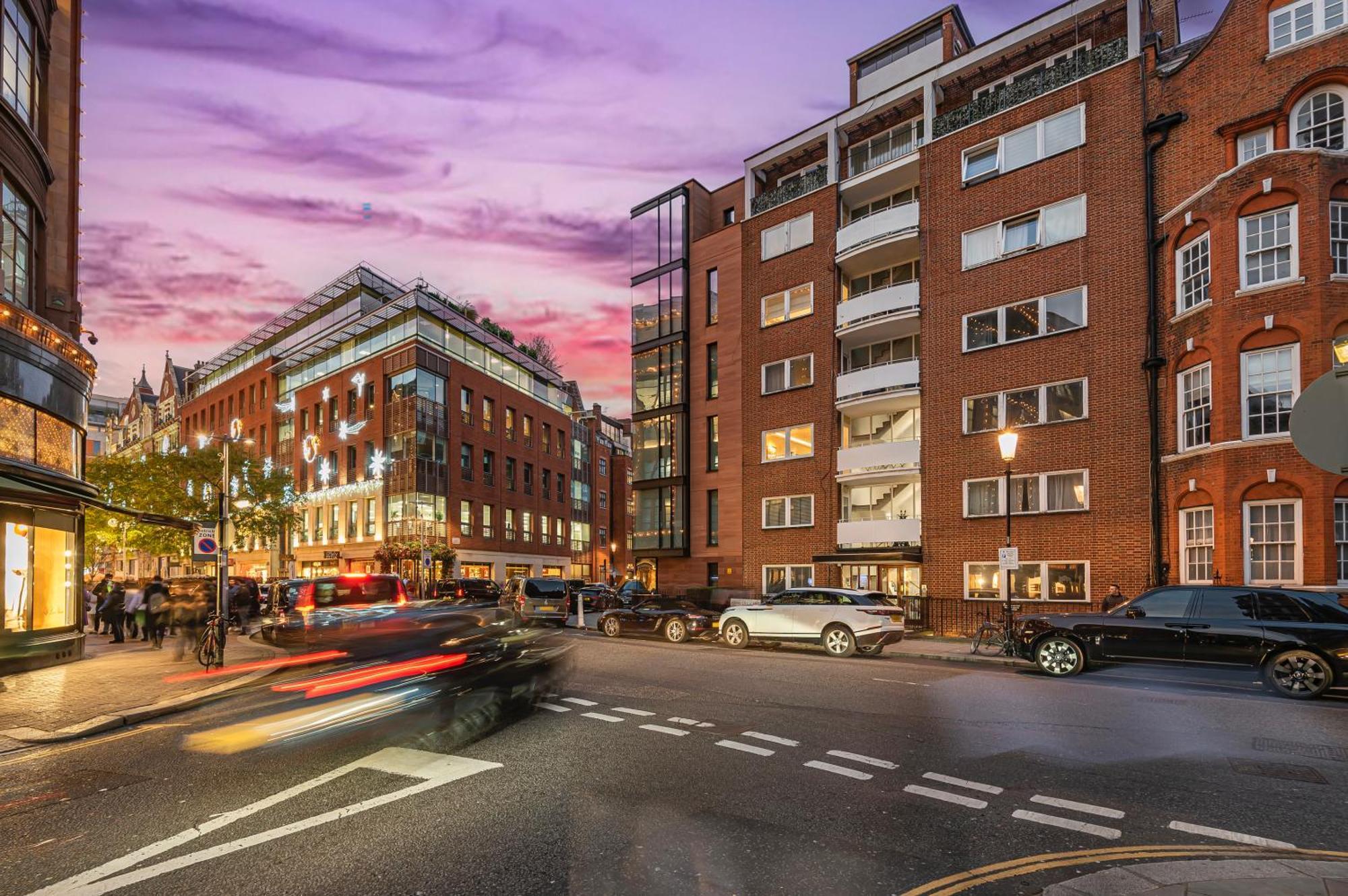 Modern Knightsbridge Apartment With Balcony Overlooking Harrods Prime Location Лондон Экстерьер фото