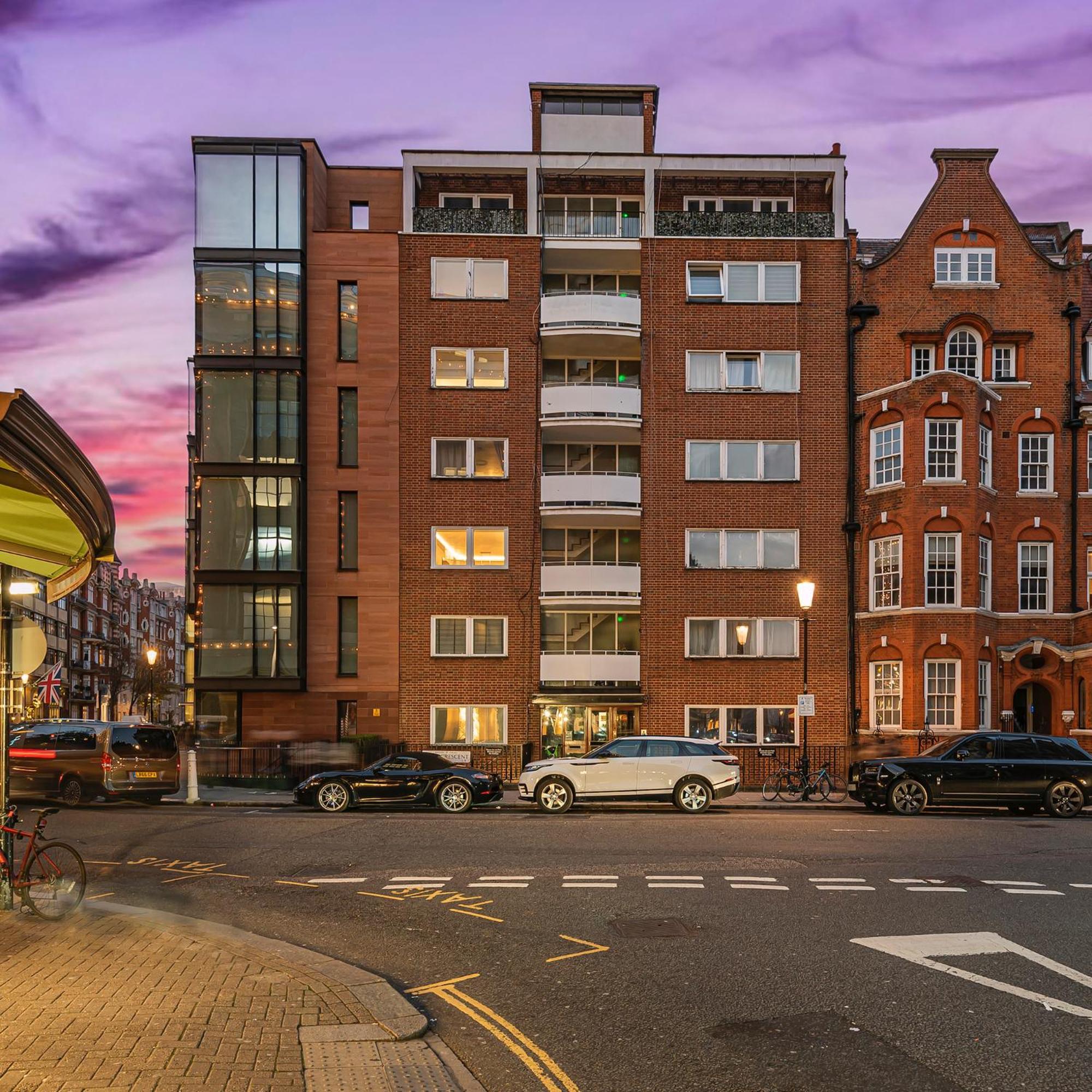 Modern Knightsbridge Apartment With Balcony Overlooking Harrods Prime Location Лондон Экстерьер фото